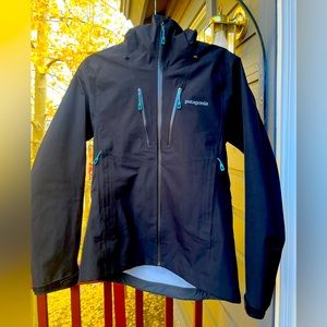 Patagonia Women’s Triolet Jacket, medium